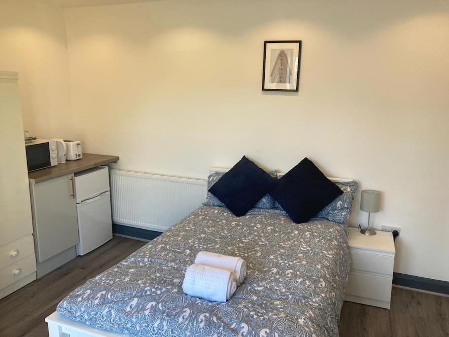 Newly Refurbished Studio, Great Location 8 Studios Nottingham Bagian luar foto