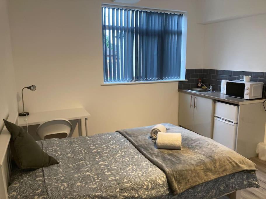 Newly Refurbished Studio, Great Location 8 Studios Nottingham Bagian luar foto