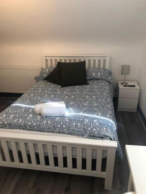 Newly Refurbished Studio, Great Location 8 Studios Nottingham Bagian luar foto
