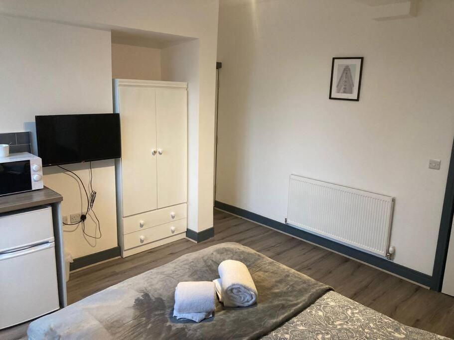 Newly Refurbished Studio, Great Location 8 Studios Nottingham Bagian luar foto